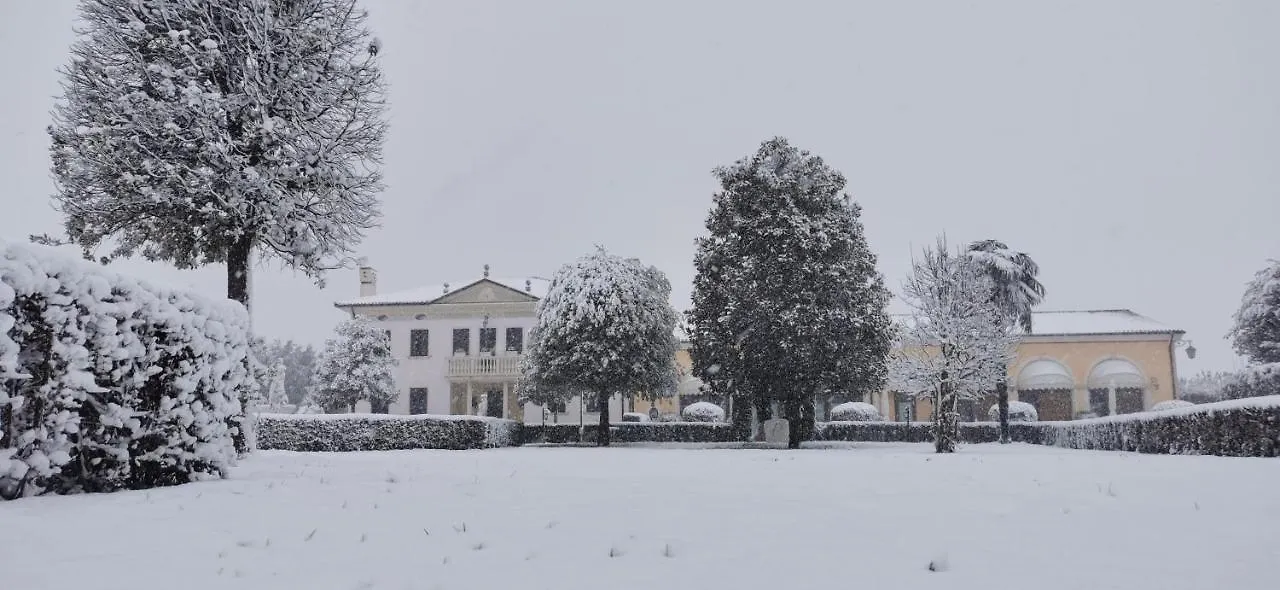 Country house Villa Serena Agriturismo Montebelluna Italy