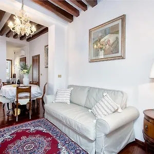Apartment Residenza Calle Larga San Marco, Venice
